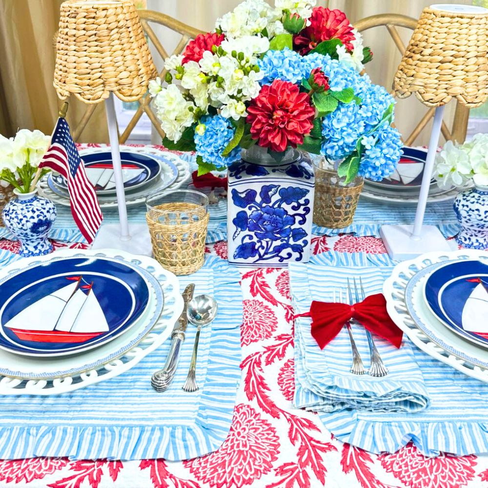 Catherine Tablecloth – Red & White