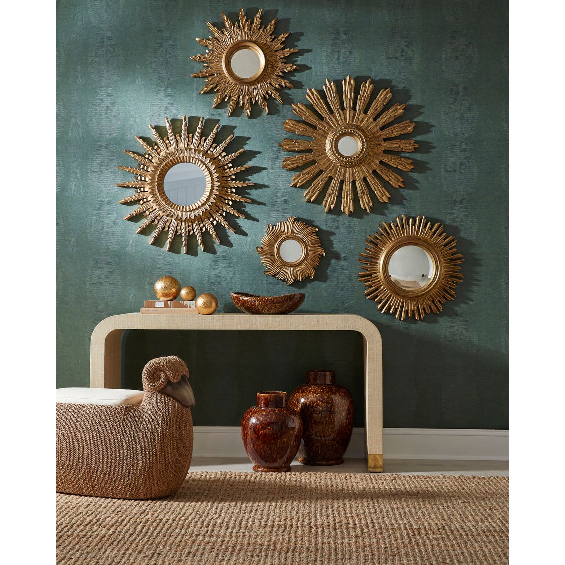 The Solene Mirror – Hand-Carved Round in Antique Gold