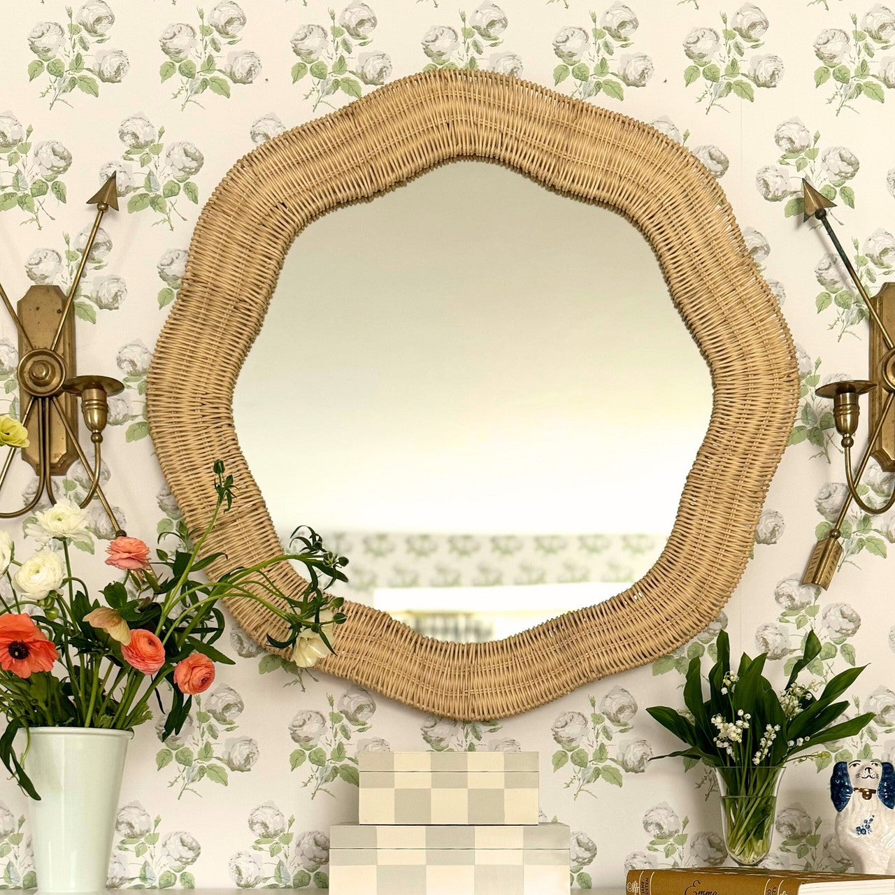 Linden Scalloped Round Wall Mirror