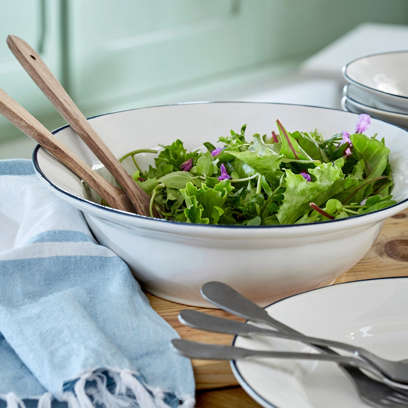 Beja Serving Bowl (White with Blue)