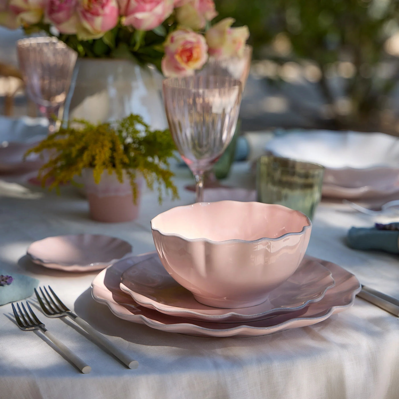 Rosa 12-Piece Dinnerware Set with Bowl  (Rosé Pink)