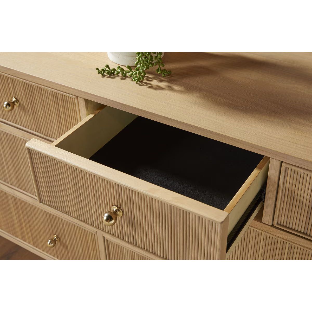 Highland 8-Drawer Double Dresser