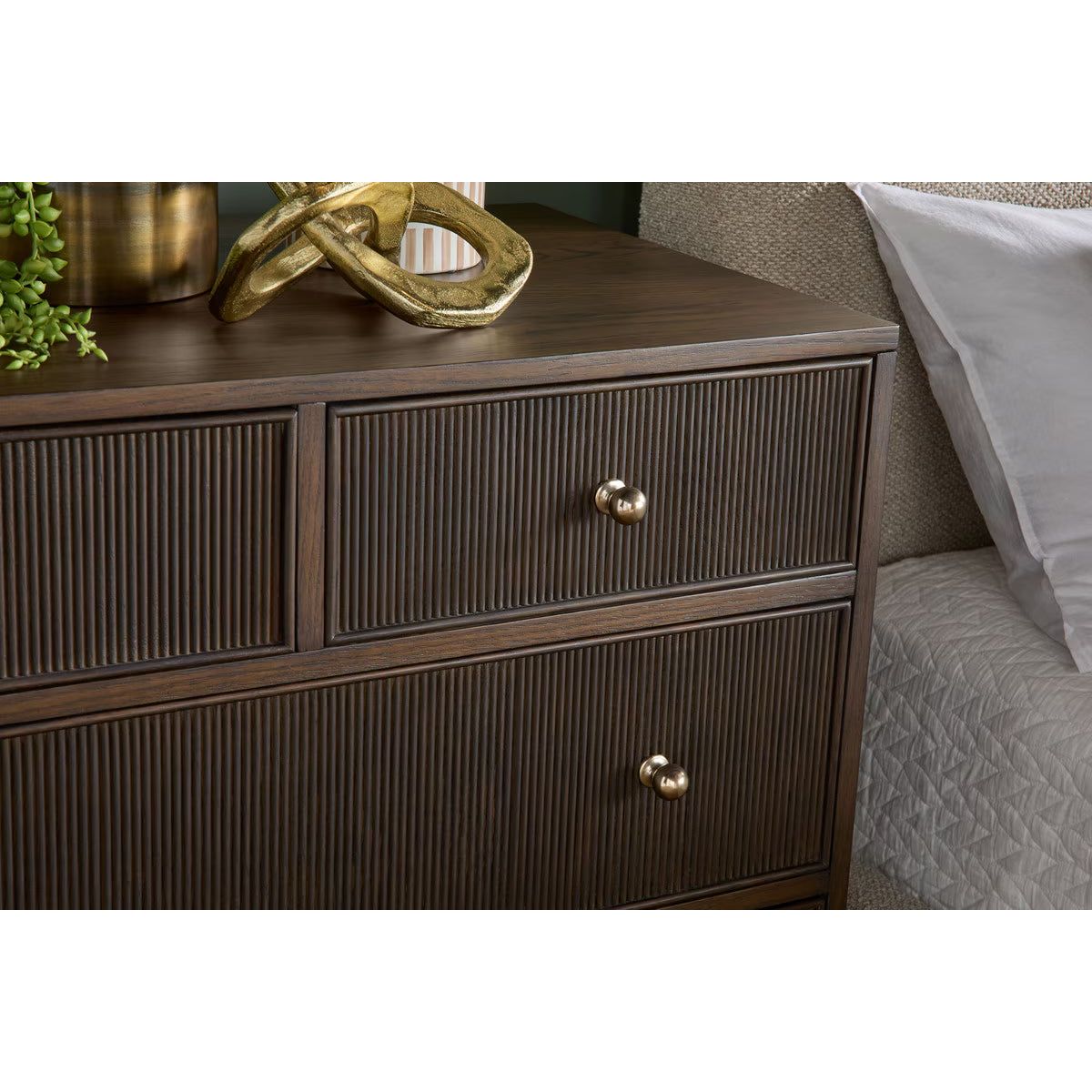 Highland 8-Drawer Double Dresser