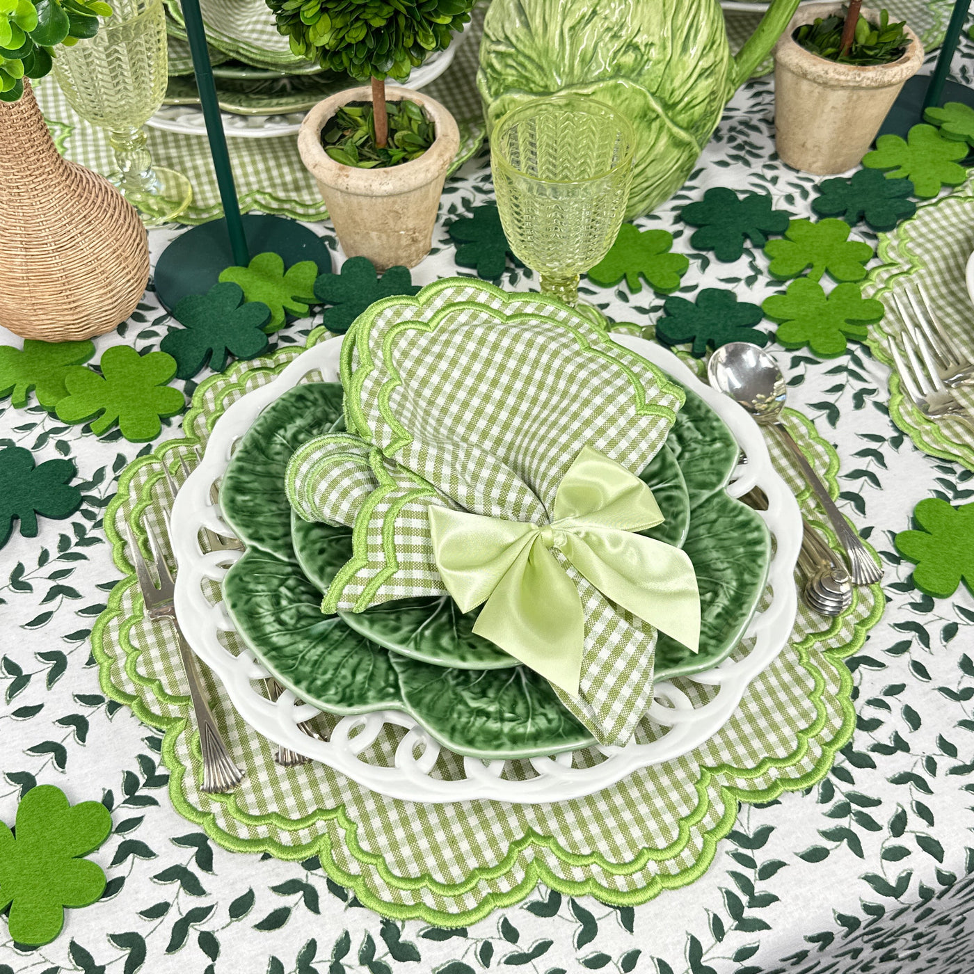 Laurel Grove Tablecloth