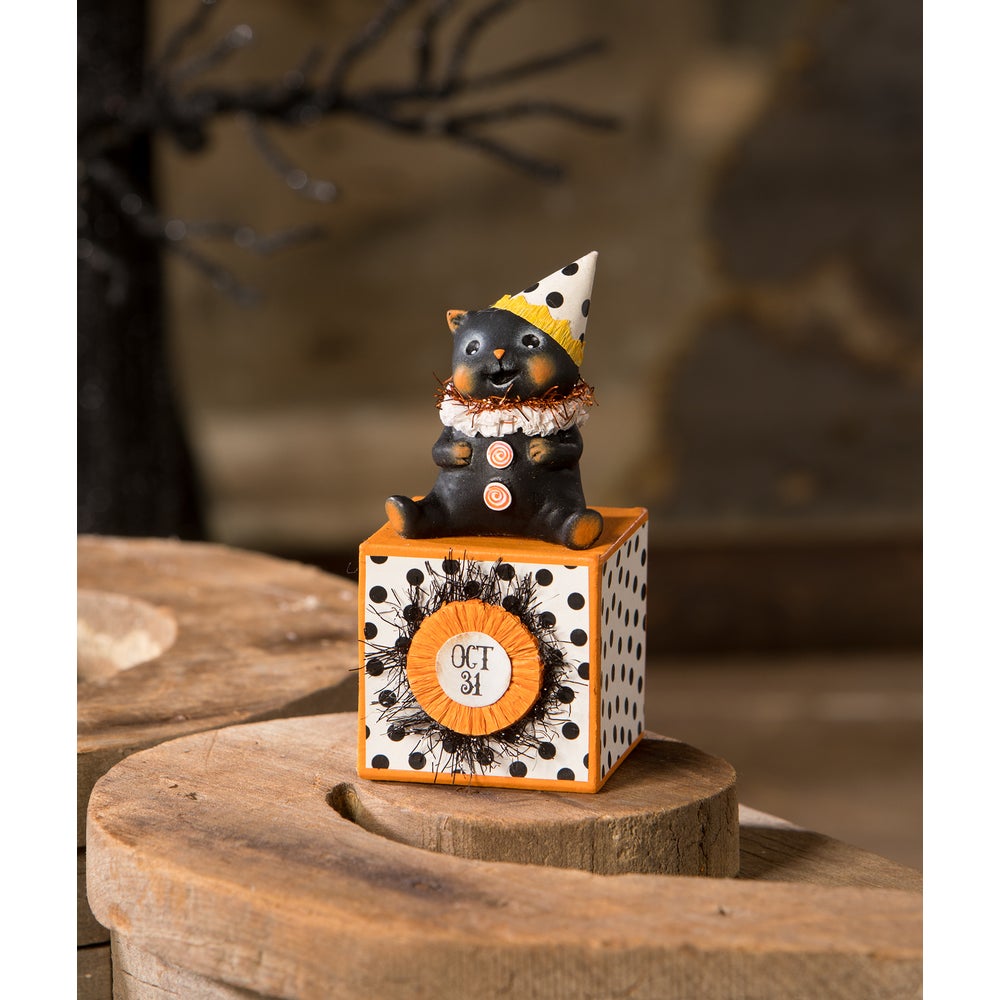 Party Hat Kitty on Block